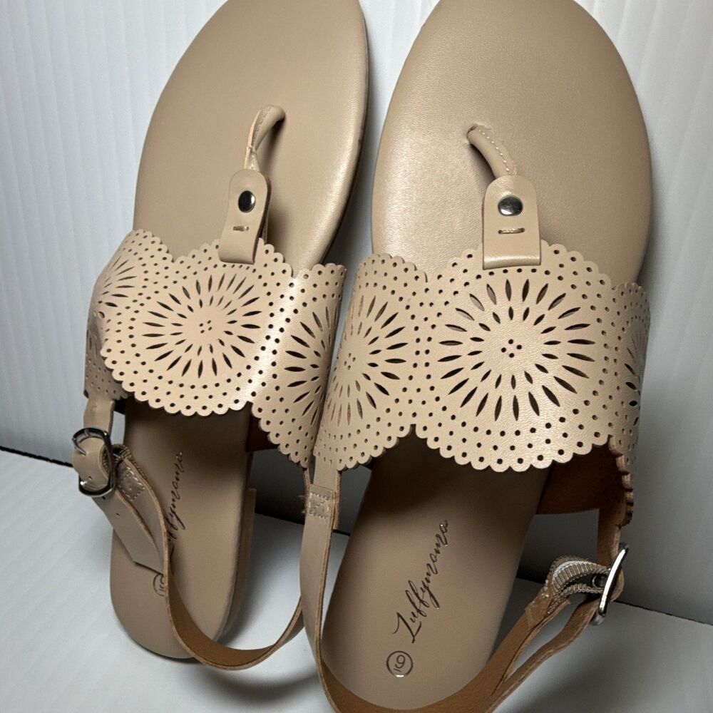 Beige Thong Flat Sandals Faux Leather Buckle Ankle Strap Women’s 9 - Picture 7 of 7